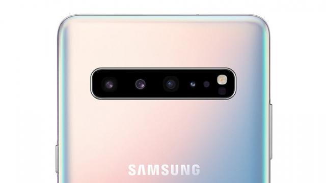 <b>Samsung Galaxy S10 5G este anunțat oficial, pregătit pentru un viitor de mulţi Gbps; Are 6 camere, ecran de 6.7 inch</b>În cazul în care vreţi un telefon cu adevărat unic şi înaintea vremurilor sale, îl avem pe proaspăt anunţatul Galaxy S10 5G cu un ecran mai mare şi cu suport 5G. Terminalul a fost dezvăluit aseară împreună cu S10, S10+, S10e şi