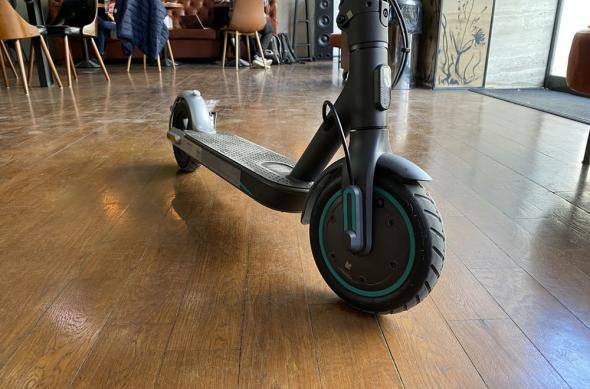 Xiaomi Mi Electric Scooter Pro 2 AMG F1 - Fotografii eveniment: Xiaomi-Mi-Scooter-Pro-2-Mercedes_006.jpg