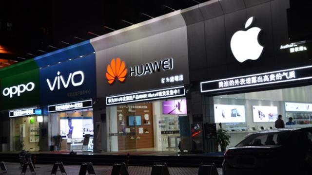 <b>Producătorii de smartphone-uri din China atacă piaţa internaţională cu sub branduri</b>Un lucru pe care l-ați observat probabil este și acela că unele companii de origine chineză au început să își lanseze noi sub-branduri, lansând dispozitive mobile sub aceste denumiri. Un exemplu este Oppo care pe piața din India a venit cu