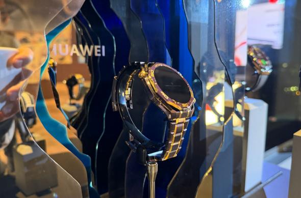 HUAWEI Watch Ultimate Royal Gold - Fotografii eveniment lansare: Huawei-Watch-Ultimate-Design-Royal-Gold_ (8).jpg