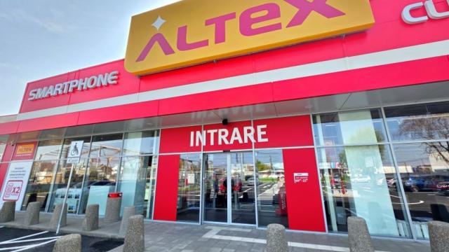 <b>O să te surprindă ce au cumpărat cel mai mult românii de la Altex în 2025: articole de fitness, suplimente și cafea</b>Ca la fiecare început de an, e momentul recapitulării pentru Altex, când aflăm ce s-a vândut cel mai bine la acest retailer. La capitolul „segmente care au crescut în Marketplace”, telefoanele şi TV-urile nu sunt nici măcar în top 5!