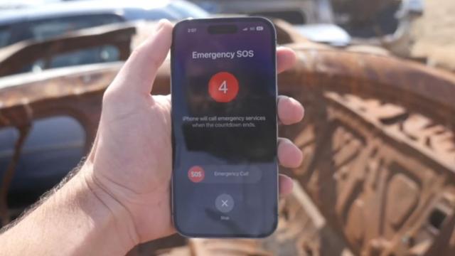 <b>iPhone 14 sună la poliţie/ambulanță când te dai în rollercoaster</b>Un nou bug amuzant al lui iPhone 14 se iveşte azi din SUA. Aparent sistemul Crash Detection crede că persoanele care se dau în montagnes russes (rollercoaster) au un accident de maşină şi încep să sune la 911