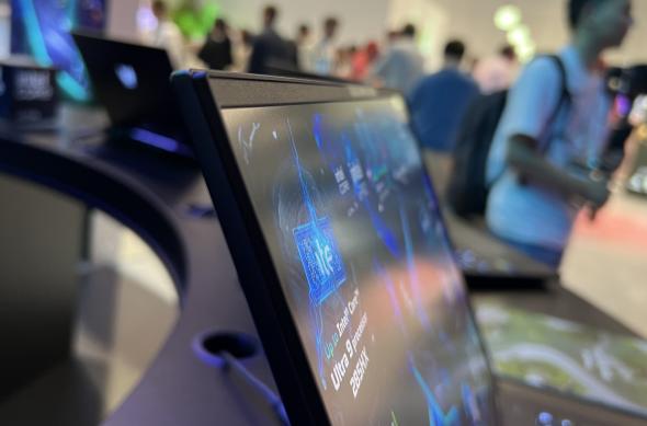 Acer Predator Helios 18P AI - Fotografii hands-on IFA 2025: Photo 04.09.2025, 12 51 47.jpg