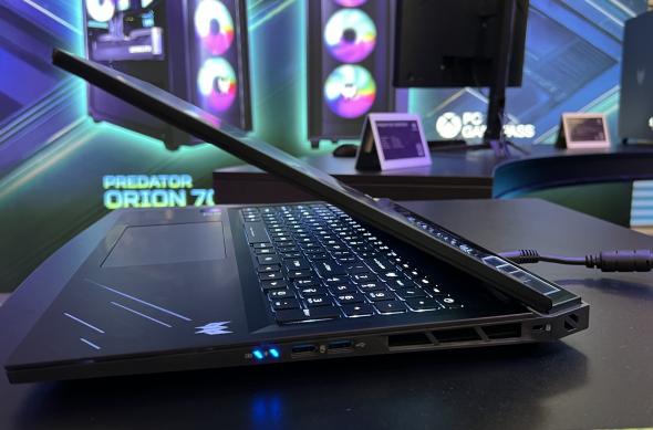 Acer Predator Helios 18P AI - Fotografii hands-on IFA 2025: Photo 04.09.2025, 12 52 14.jpg