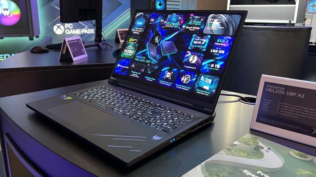 <b>IFA 2025: Acer Predator Helios 18P AI hands on - staţie de lucru portabilă cu 192 GB RAM</b>Poate cel mai puternic laptop de la IFA 2025 este noul Acer Predator Helios 18P AI. Vine cu nu mai puţin de 192 GB RAM şi a fost expus la standul companiei din Berlin. Am pus mâna pe el şi găsiţi impresii mai jos. Clar nu e doar laptop de gaming