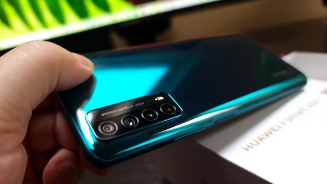 <b>Turul Magazinelor #888: Reduceri la Huawei Watch Fit, huse OnePlus 9 disponibile, PC-uri cu Intel Core i5 Gen 11</b>A început o nouă săptămâna şi primăvara e în plină desfăşurare, între 21+ grade şi discuţii despre mersul la mare deja. Pe de altă parte magazinele online au început marea pregătire pentru Paşte, cu oferte foarte bune dintr-o categorie largă de produse