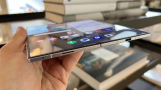 Samsung Galaxy Z Fold8 ar putea avea o cută aproape invizibilă, la nivelul impresionantului OPPO Find N6