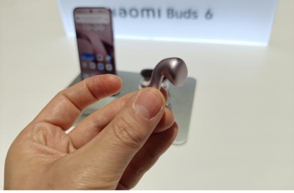 Xiaomi Buds 6 - Fotografii hands-on: MVIMG_20260528_163628.jpg
