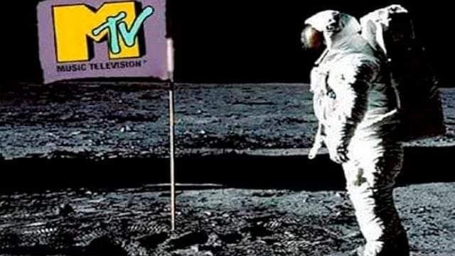 <b>MTV dispare din grilele TV din România; Paramount Global închide majoritatea canalelor muzicale până la finalul lui 2025</b>Paramount Global reduce drastic prezența televiziunilor sale în Europa, iar printre cele mai afectate branduri se numără MTV. Potrivit informațiilor publicate de media-max.ro, până la finalul lui 2025, canale precum MTV 80s, MTV 90s, MTV 00s, MTV Hits, Cl