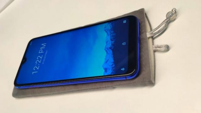 <b>LG W10 este noul mid-range pregătit pentru debut în India; Iată-l în fotografii </b>În ultimele săptămâni am aflat printre altele și faptul că sud-coreenii de la LG Electronics pregătesc lansarea seriei W de terminale mid-range pe piața din India, acolo unde va concura cu modelele Samsung Galaxy A