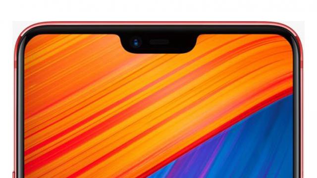 <b>OnePlus 6 primeşte teasere video; Sosesc certificări și informații despre prețul de vânzare</b>Astăzi sosesc și primele materiale teaser pentru OnePlus 6, fiind vorba despre materiale video în care ni se confirmă câteva dintre detaliile pe care le cunoșteam deja. Totodată, apare în ecuație și vestea că prețul telefonului va fi cu 50 dolari