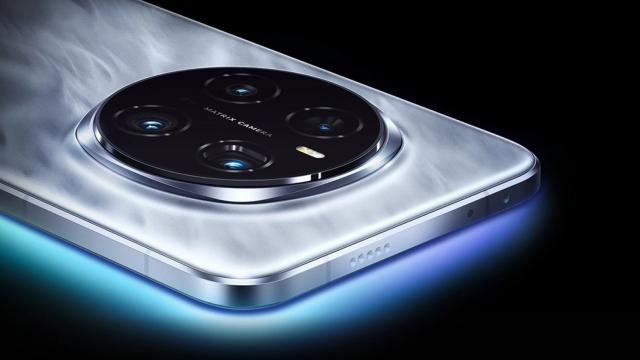 <b>Preț și disponibilitate Honor Magic7 Pro în România (card cadou 1000 lei la precomandă)</b>Luna ianuarie aduce local și flagship-ul Honor Magic7 Pro, un model mult așteptat și doldora de specificații de ultimă oră, în frunte cu procesorul Snapdragon 8 Elite de la bord. Astăzi apare listat la precomandă și este momentul