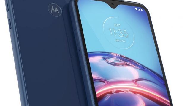 <b>Motorola Moto E7 Plus are dezvăluite câteva dintre dotări: cameră de 48 mpx, baterie de 5000 mAh și CPU Snapdragon 460</b>La o lună distanță de la apariția lui Motorola Moto E7 într-o primă randare, iată că astăzi aflăm vești noi despre varianta sa mai mare intitulată Motorola Moto E7 Plus. Informațiile vin prin intermediul