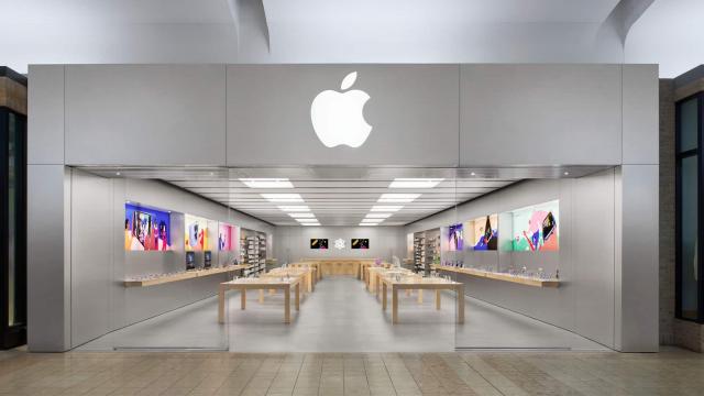 <b>Apple se apropie de un moment istoric; Ar fi șanse să devină deținătorul locului 1 pe întreg anul 2023</b>Astăzi cei de la Counterpoint Research vin cu date interesante privind evoluția vânzărilor de smartphone-uri, date care vizează Apple. Așa cum spune și titlul postării de față, Apple este foarte aproape să devină cel mai mare producător global