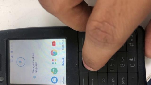 <b>Google renunță la ideea unui Android menit pentru terminalele "feature-phone"; Descoperim un clip cu acest OS în acțiune</b>După multe zvonuri sosite în online aveam să vedem în această vară și primul feature phone cu Android la bord, un terminal Nokia ce ni se prezenta prin iulie în fotografii reale. Vedeam în acel moment cum arăta interfața din