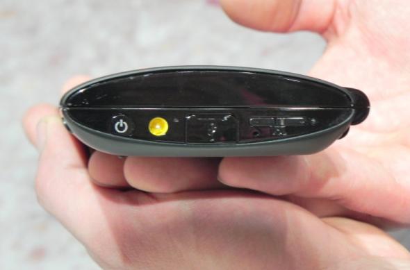 MWC 2012: Sony Tablet P preview și hands on - tableta dual display cu certificare PlayStation (Video): dscn0742jpg.jpg