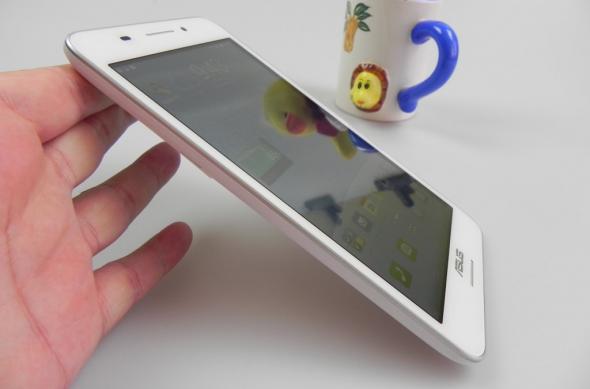 ASUS FonePad 7 (FE375CG) Review: o nouă tabletă telefon, mai compactă decât predecesorul, cu două slot-uri SIM și hardware puternic (Video): asus_fonepad_7_fe375cg_review_22jpg.jpg