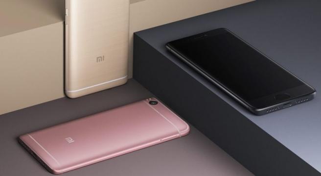 <b>Xiaomi Mi 5s acum la precomandă prin intermediul unui retailer chinez; costă 1.530 lei și vine cu CPU Snapdragon 821</b>De curând, retailerul chinez GearBest a dat startul unui program de precomandă pentru noul smartphone Xiaomi Mi 5s - telefon ce beneficiază de un hardware de excepție. Acesta include un display de 5.15 inch cu rezoluție Full HD, un procesor quad-core