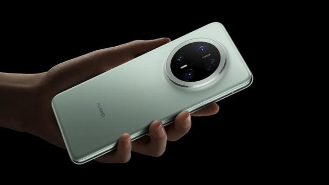 <b>Huawei Mate 80 primeşte dată de lansare, vine în 4 variante şi are specificaţii noi scăpate pe web</b>Huawei Mate 80 cred că a început scape chiar dinainte că Huawei Pura 80 să devină oficial, aşa că suntem oarecum familiarizaţi cu această serie. Familiarizaţi dar descurajaţi, pentru că sunt şanse minime să părăsească teritoriul chinez. Azi primim