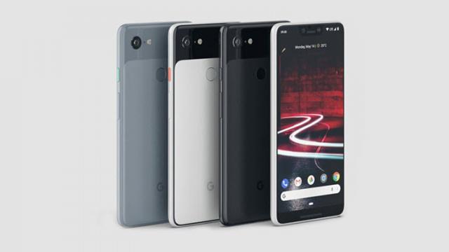 <b>Iată cum ar putea arăta flagship-ul Google Pixel 3 XL în variantele de culoare Negru, Panda și Kinda Blue</b>În această toamnă cei de la Google sunt așteptați să prezinte oficial pe piață noile terminale Pixel 3 și Pixel 3 XL, produse care în ultima vreme au tot avut parte de scăpări. Leak-urile continuă să vină online și astăzi descoperim cum ar putea