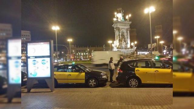 <b>Jurnal de bord MWC 2015, ziua 1: Decolarea spre Barcelona și primele impresii despre acest oraș</b>După cum bine știți, ieri pe data de 27 februarie am pornit spre Barcelona cu destinația principală Mobile World Congress 2015, târg de tehnologie ce va avea loc în perioada 2-5 martie. Având un zbor pregătit pentru ora 17:30, a...