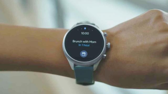 <b>Wear OS primeşte o actualizare importantă, care îi aduce "Tiles", widget-uri informative</b>Chiar dacă Wear OS este sub Apple WatchOS ca funcţionalitate şi interfaţă, platforma Google pentru ceasuri inteligente continuă să evolueze. În ultimele ore a primit o actualizare importantă, care îi aduce un set de "Tiles".