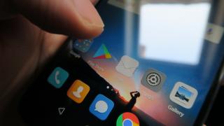 Huawei Mate 10 Lite: OS, UI, aplicaţii din epoca EMUI 5.1 + Android 7.0