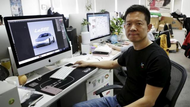 <b>Fondatorul LeEco, Jia Yueting, e chemat în China pentru a da explicaţii pentru datoriile companiei sale</b>În ultimii ani am scris mai des despre LeEco pentru problemele sale decât pentru realizările companiei chineze. Pornea la drum în zona de streaming video şi televizoare cu numele LeTV, şi ajungea să producă şi maşini electrice, telefoane mobile şi să..