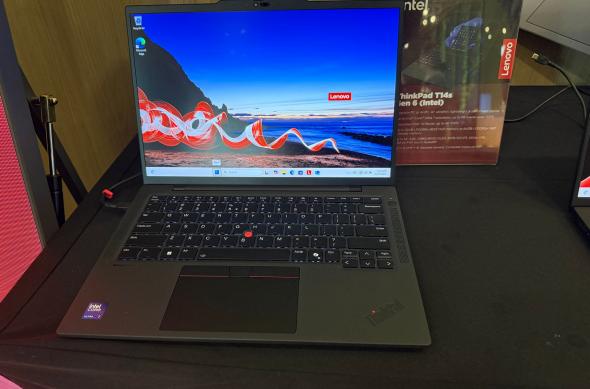 Lenovo ThinkPad T14s Gen 6 - Fotografii: T14S (9).jpg