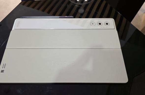 Lenovo Yoga Tab Plus - Fotografii: yOGA TAB PLUS (18).jpg