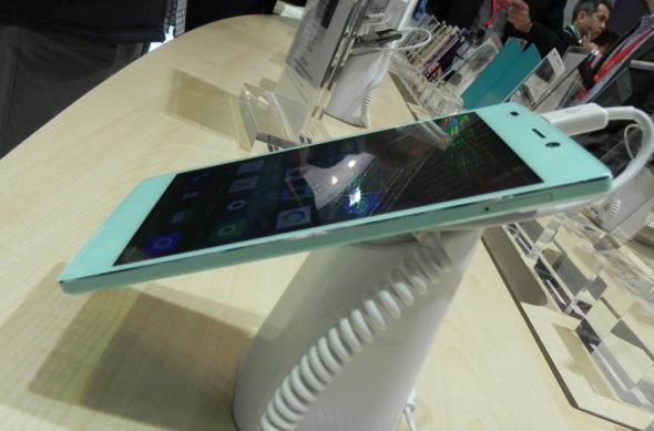 MWC 2014: Gionee Elife S5.5 hands on preview - cel mai subțire telefon din lume ora actuală, coboară sub 6 mm grosime (Video): dscn4955jpg.jpg
