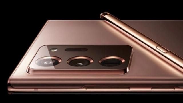 <b>Samsung Galaxy Note 20 Ultra are numele confirmat; Va sosi în variante 4G și 5G</b>După ce am scris destul de mult în ultimele 24-48 de ore despre Samsung Galaxy Note 20, acum avem şi detalii despre Note 20 Ultra. În primul rând a fost confirmat numele său oficial, aşa că dispar speculaţiile