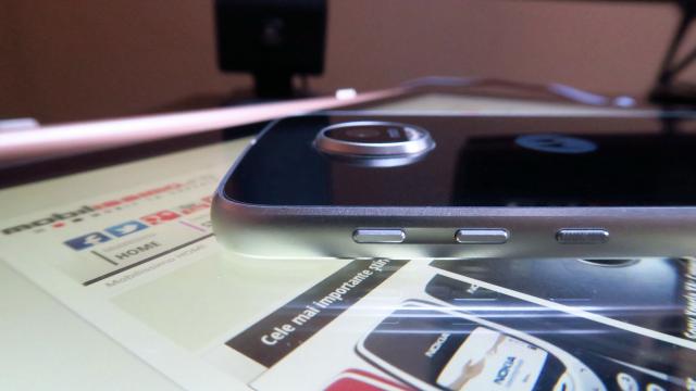 <b>Mobicast 157: Videocast Mobilissimo.ro despre scăpări Galaxy S8 şi S8 Plus, prezentare procesor Exynos 8895, Android Oreo şi pregătiri MWC 2017</b>A venit şi săptămâna cea mare a debutului MWC 2017 şi colegul Claudiu e deja în Barcelona şi gata să ne relateze de acolo impresii şi informaţii despre cele mai noi flagship-uri ale anului. Până atunci recapitulăm în acest Mobicast o săptămână plină de sc