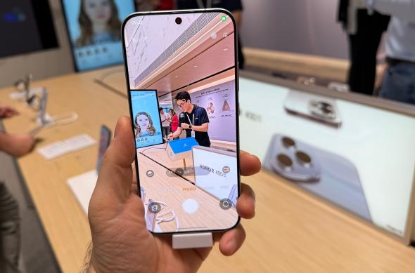 Honor Magic8 - Fotografii hands-on: Honor-Magic-8_ (11).jpg