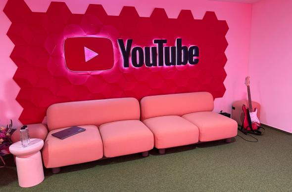 Google România 15 ani - Stand YouTube: YouTube (2).jpg