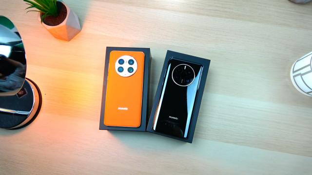 <b>HUAWEI mizează pe Mate 80, cu 40% din producția seriei dedicată acestui model de bază; Cât vor costa noile smartphone-uri?</b>Zvonurile asociate seriei HUAWEI Mate 80 s-au înmulțit în ultimele săptămâni, iar acum direct din China vin vești referitoare la un potențial debut pe parcursul lunii noiembrie. Vorbim despre modele precum Mate 80, Mate 80 Pro