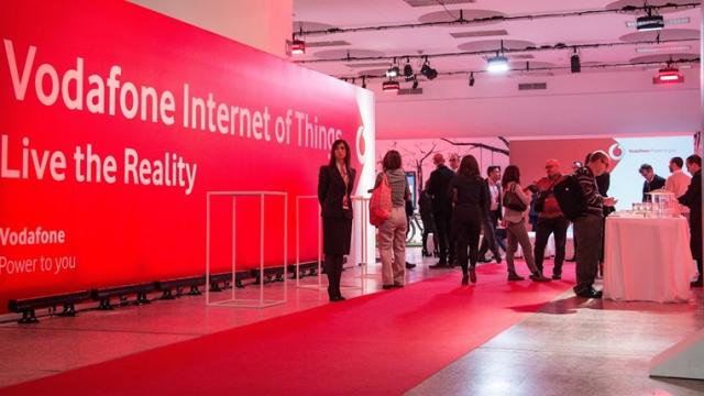 <b>Vodafone publică raportul anual "Barometrul Internet of Thing"; iată ce cred companiile despre această rețea interconectată</b>Grupul Vodafone ține să ne prezinte astăzi raportul anual numit - Barometrul Internet of Things -, studiu ce ne aduce la cunoștiință detalii interesante despre modul în care evoluează această rețea de dispozitive și soluții interconectate la nivelul firme