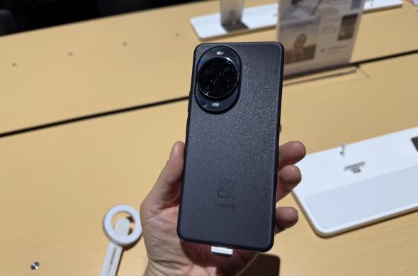 Huawei Nova 14 Pro - Fotografii hands-on: Photo 19.09.2025, 16 21 43 (1).jpg