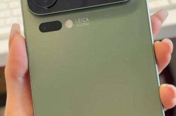 Xiaomi 17 Pro / 17 Pro Max - Fotografii (Leak): 549242589_10232253745861231_2099636373466253131_n.jpg