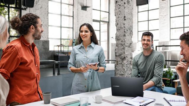 <b>Studiu ASUS: 88% dintre IMM-uri vor scalare rapidă; AI devine esențial în planul de creștere</b>Tot mai multe IMM-uri din Europa încep să adopte modele de creștere inspirate din zona enterprise, iar PC-urile cu funcții AI devin parte esențială din planul de dezvoltare. Conform unui studiu comandat de ASUS, intitulat „Viitorul IMM-urilor 2025”, 88%