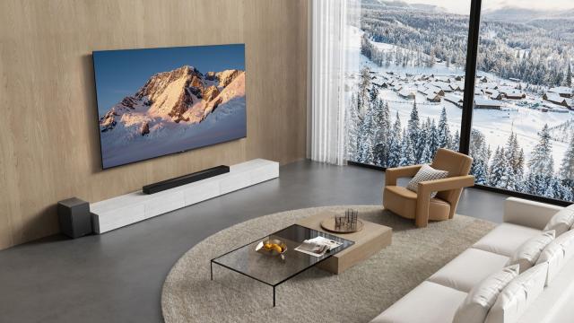 <b>Idei de cadouri de sărbători de la TCL: smartphone-uri, televizoare, monitoare și gadgeturi pentru toate bugetele</b>Cu sărbătorile la orizont, TCL propune o serie de produse electronice care pot intra pe lista ta de cadouri din acest an. Oferta acoperă mai multe categorii de utilizatori, de la consumatori multimedia la cei care caută soluții de lucru hibride sau