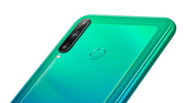 <b>Huawei P40 Lite E a debutat în Polonia şi este un P40 Lite mai accesibil, cu cameră triplă; Vine cu o brăţară de fitness bonus</b>La doar câteva zile după debutul lui Huawei P40 Lite, apare şi o variantă derivată a sa. E vorba despre Huawei P40 Lite E, care a debutat în Polonia deocamdată şi costă doar 163 de euro