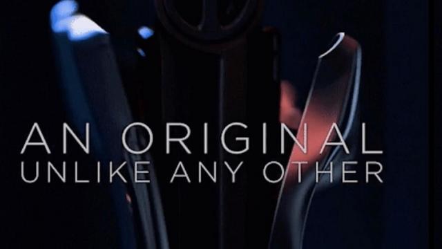 <b>MOTO RAZR 2019 se lansează pe 13 noiembrie! Telefonul pliabil primește un teaser oficial!</b>După un an întreg petrecut cu promisiunea că ni se va schimba percepţia asupra telefoanelor pliabile odată cu MOTO RAZR 2019, iată că telefonul are în sfârşit o dată de debut. Motorola tocmai a postat teasere şi invitaţii la evenimentul