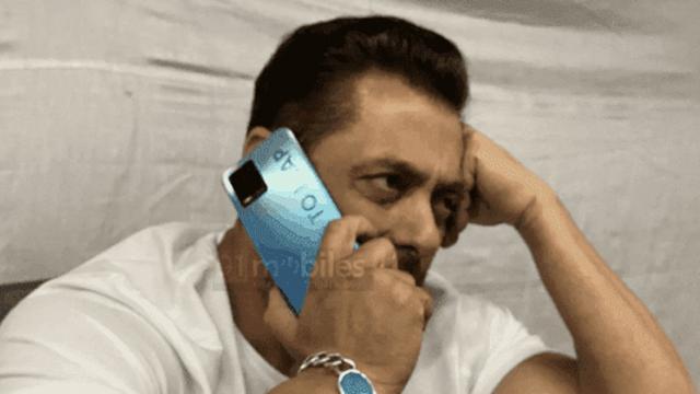 <b>Realme 8 Pro apare în noi imagini, promovat de cel mai mare actor de la Bollywood, Salman Khan</b>După ce ieri aflăm că Realme 8 va inaugura camera de 108 megapixeli pentru brandul Realme, acum vedem noi fotografii cu Realme 8 Pro. Telefoanele din această gamă sunt aşteptate să debuteze pe 2 martie. Ce ne rezervă modelul Pro la capitolul design