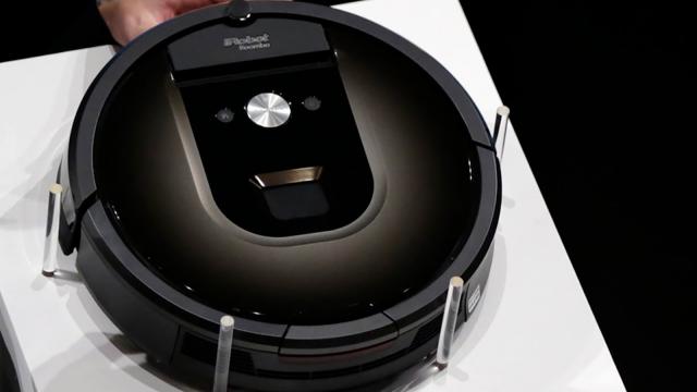 <b>Adio iRobot Roomba! Compania intră în faliment, deşi a dat startul trendului aspiratoarelor robot</b>În bună parte, aspiratoarele robot pe care le avem azi îşi datorează existenţa celor de la iRobot şi mai ales lui Roomba. Mai toate s-au inspirat de acolo, mai ales cele produse de firme din China. Ei bine, iRobot tocmai şi-a declarat falimentul