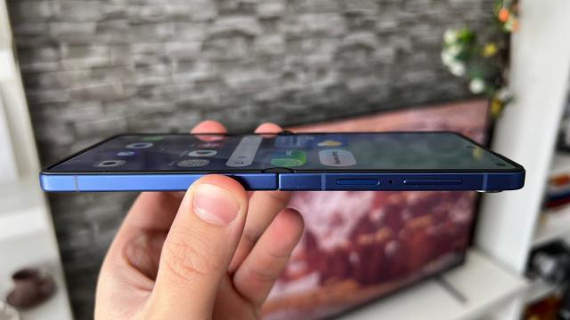 <b>Încă o confirmare pentru talia slim a lui Galaxy Z Flip8, plus baterie mai mare?</b>Poate că lansarea lui Galaxy S26 bate la ușă, dar Samsung și-a mutat deja echipele de ingineri către următoarele proiecte, unul dintre acestea fiind și Galaxy Z Flip8. Se lucrează și la fratele mai mare Galaxy Z Fold8 despre care doar