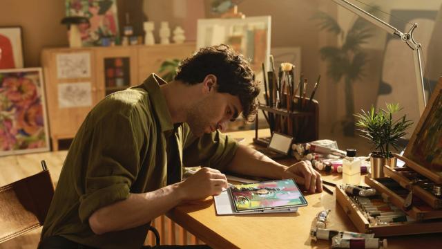 <b>Noile tablete HUAWEI MatePad Pro 12.2 și MatePad 12 X sunt acum disponibile în România, cu stylus cadou și extra beneficii</b>La mijloc de săptămână avem noutăți pe plan local, sub forma tabletelor HUAWEI MatePad Pro 12.2 și MatePad 12 X, ambele dispozitive cu panouri mate. Acestea beneficiază de oferte speciale pe HUAWEI Store și vorbim despre produse