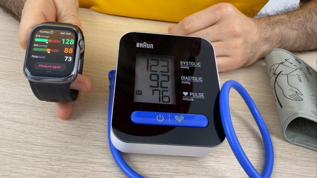 <b>Huawei Watch D2 primește o funcție ce permite programarea măsurătorii de tensiune arterială</b>Huawei Watch D2 e poate cel mai util gadget pentru hipertensivi, iar acum e gata de o actualizare importantă. Pe lângă holterul ambulatoriu pe care îl avea, acum primeşte şi programarea măsurătorii de tensiune arterială