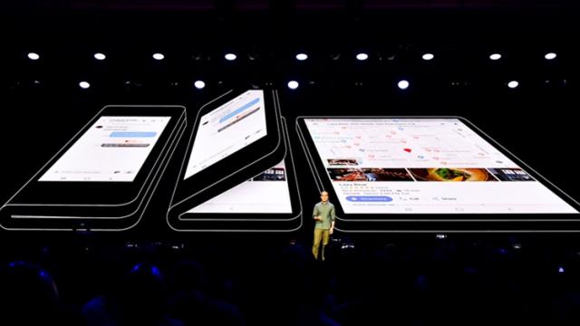 <b>Samsung va lansa noi telefoane pliabile în fiecare an, în următoarea perioadă; Avem şi un preţ posibil pentru Galaxy F</b>În ultima săptămână s-a vorbit mult despre smartphone-urile pliabile, asta și pentru că Samsung a prezentat un prim device prototip din portofoliul. Despre Samsung discutăm și astăzi ca urmare a unei informații legate de planurile