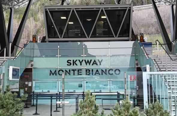 The Sky / Punta Helbronner: IMG20240408080442.jpg